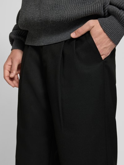 PROHIBITED Bundfaltenhose mit Gesäßtaschen Modell 'HERITAGE' Black 3