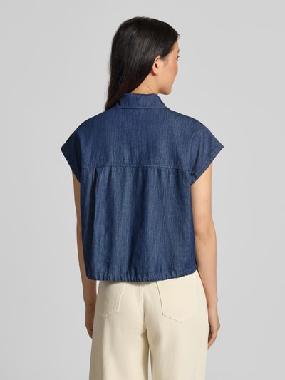 Vrouwenmodel draagt Regular fit blouse met korte mouwen van katoen model 'Fulisma' van OPUS in donkerblauw, Dames, volledige achterkantaanzicht.