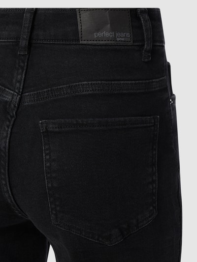 Gina Tricot Mom Fit Jeans mit Stretch-Anteil  Black 3