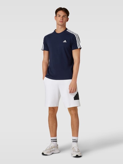 ADIDAS SPORTSWEAR T-Shirt mit Kontraststreifen Marine 1