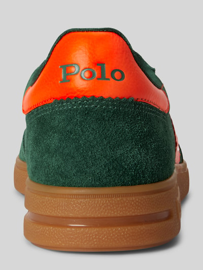 Productfoto, Low Top Sneaker aus Veloursleder van Polo Ralph Lauren in donkergroen suède met oranje details, logo-print, gestructureerde zool, platte hak, ronde neus, echte lederen afwerking