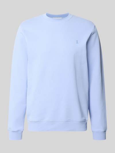 Produktfoto, Regular Fit Sweatshirt aus reiner Bio-Baumwolle Modell 'BAARO LOOP' von Armedangels in Hellblau mit Rundhals und Logo-Stitching, glatte Sweat-Textur