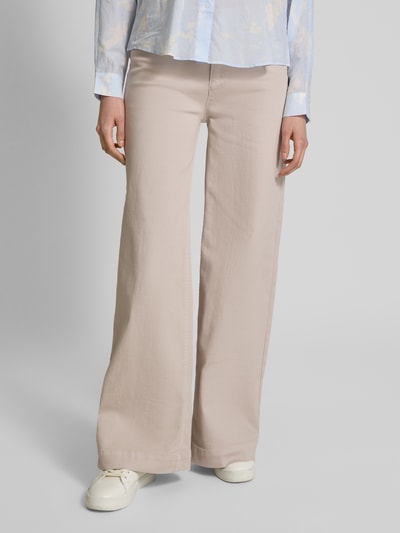 Christian Berg Woman Flared Cut Jeans mit Eingrifftaschen Beige 4