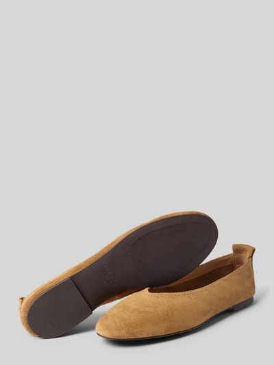 Produktfoto, Ballerinas aus echtem Leder Modell 'Chadii' von Gant in Camel, glatte Sohle, abgerundete Passform, 1 cm Absatz, 7 cm Schafthöhe, 19 cm Schaftweite, matte Oberfläche