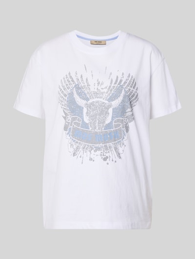 Produktfoto, weißes T-Shirt mit überschnittenen Schultern, lockerem Schnitt und Print, Modell 'Washa' von MOS MOSH, reine Baumwolle