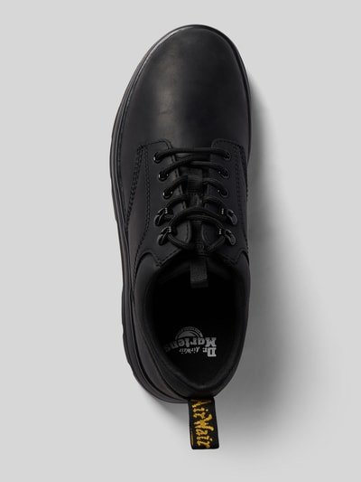 Produktfoto, schwarze Schuhe aus echtem Leder Modell 'Reeder' von Dr. Martens, abgerundete Passform, profilierte Sohle, Schnürverschluss