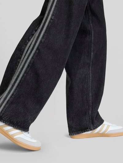 adidas Originals Wide Leg Jeans aus reiner Baumwolle mit Logo-Detail Black 5