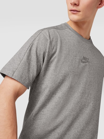 Nike T-Shirt mit Label-Print Anthrazit Melange 3