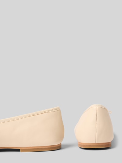 INUOVO Ballerina's van leer met strikdetail Zand - 2