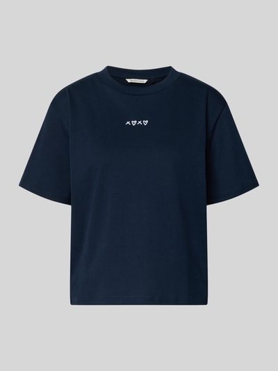 Produktfoto, Boxy Fit T-Shirt aus reiner Baumwolle von Tom Tailor Denim, Optik: Unifarben, Motiv-Stitching, Rundhals, Kurzarm, Feinripp, Material: Reine Baumwolle