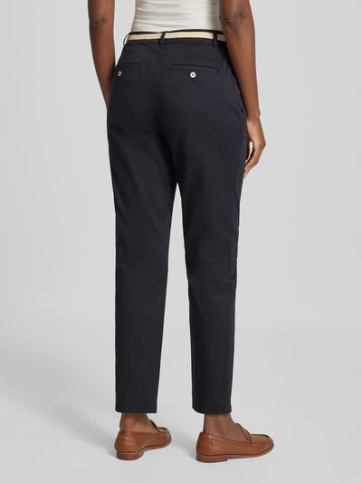 Christian Berg Woman Chino mit Gürtel und Gesäßtaschen Black 5