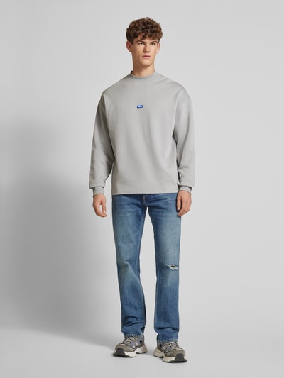 Hugo Blue Sweatshirt mit Label-Patch Modell 'Nedro' Hellgrau 1