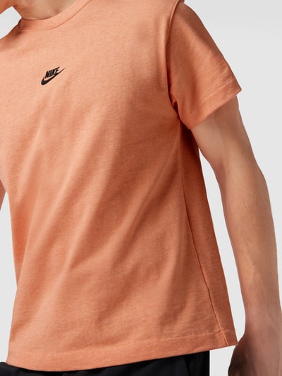 Nike T-shirt z wyhaftowanym logo Brudnoróżowy melanż 3