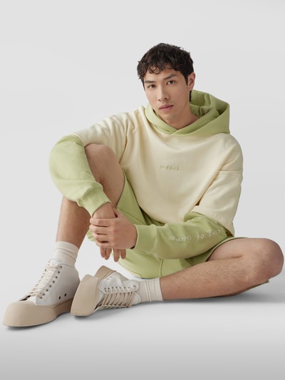 Preach Hoodie in Two-Tone-Machart Weiß 3