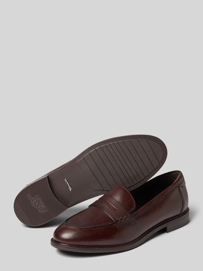 Produktfoto, brauner Loafer aus echtem Leder von Tamaris mit glatter Oberfläche und klaren Linien, Damen Loafer von Tamaris
