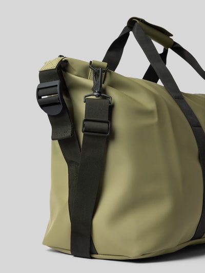 RAINS Weekendtas met draagband, model 'Hilo' Olijfgroen - 3