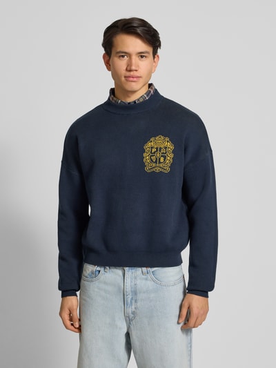 PROHIBITED Gebreide pullover met embleem en ronde hals Marineblauw - 4