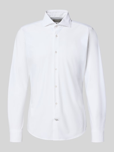 Produktfoto, weißes Slim Fit Business-Hemd mit Kentkragen von JOOP! Collection, glatte Textur, Knopfleiste, lange Ärmel, abgerundeter Saum, Material-Mix mit Stretch-Anteil