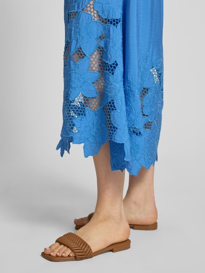 MOS MOSH Długa spódnica z haftem angielskim model ‘Zorai Brodie’ Królewski niebieski 3