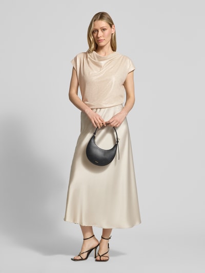 someday. T-Shirt mit Wasserfall-Ausschnitt Modell 'Kevine' Sand 1