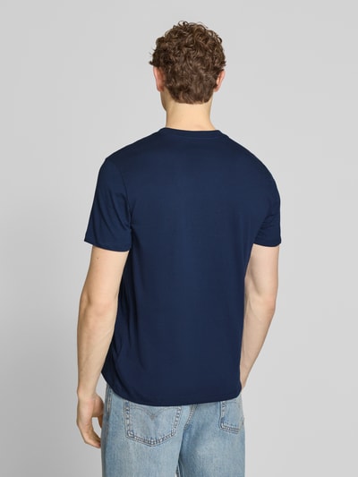 GAP T-Shirt mit Logo-Patch und Rundhalsausschnitt Marine 5