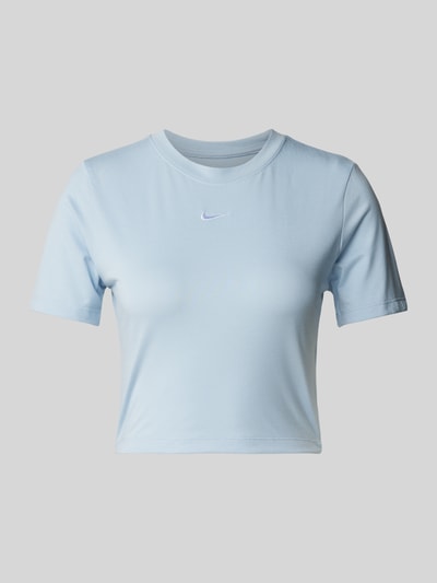 Nike Cropped T-Shirt mit Label-Stitching Hellblau 2