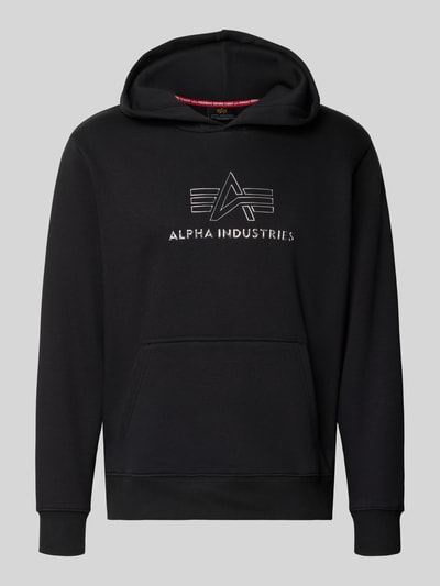 Produktfoto, Regular Fit Hoodie aus reiner Baumwolle mit Label-Detail von Alpha Industries in Schwarz mit Känguru-Tasche und elastischen Abschlüssen
