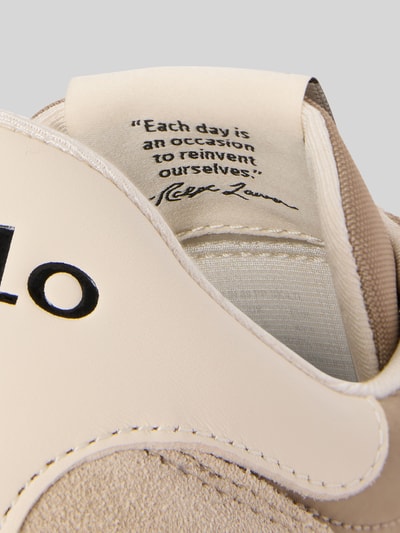 Produktfoto, Low Top Sneaker mit Veloursleder von Polo Ralph Lauren, efekt: jednolity kolor, naturalna skóra, siateczka, wytłaczane i wyhaftowane logo, welur, struktury, zaokrąglony nosek, płaska podeszwa
