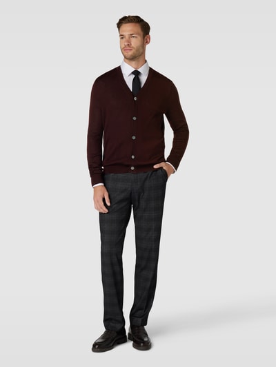 Christian Berg Men Strickjacke mit V-Ausschnitt und Knopfleiste Bordeaux 1