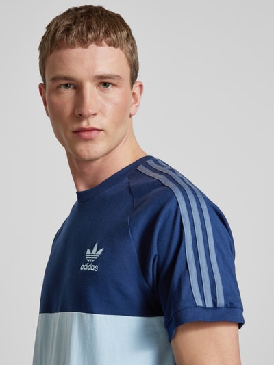 adidas Originals T-Shirt mit Logo-Stitching Hellblau 3