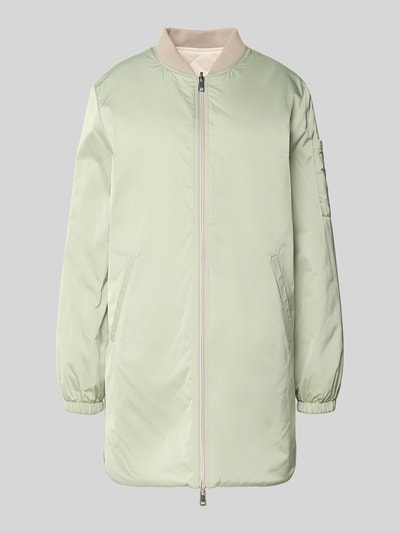 Produktfoto, Jacke mit Zweiwege-Reißverschluss und Eingrifftaschen von WHITE LABEL in hellem Grün, glänzende Oberfläche, Relaxed Fit, Stehkragen, seitliche Eingrifftaschen, leichte Struktur, Damenjacke, Rückenlänge 82 cm, Schulterbreite 45 cm, Brustweite 58 cm, Ärmellänge 63 cm.