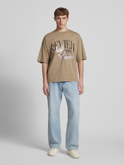 REVIEW T-Shirt mit Label-Print Mud 1