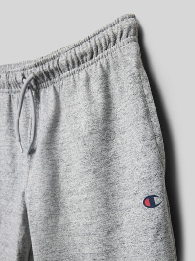 Produktfoto, Shorts mit Logo und elastischem Bund von CHAMPION aus grauem Baumwoll-Mix, Regular Fit, strukturierte Oberfläche