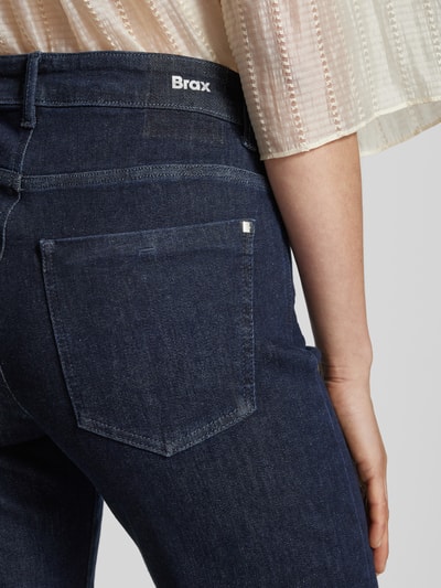 Brax Flared Jeans mit Eingrifftaschen Modell 'MAGIC MAINE' Dunkelblau 3