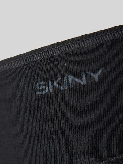 Produktfoto, Slip aus Baumwoll-Mix Modell 'Rio' von SKINY, schwarz, feine Rippstruktur, elastischer Bund, Label-Detail sichtbar.