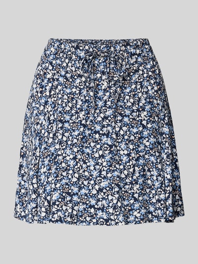 Produktfoto, Mini-Skort aus reiner Viskose Modell 'NALA LIFE' von Only mit allover floralen Muster in Blau, Tunnelzug und elastischem Bund.