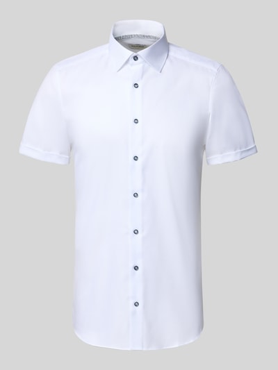 Produktfoto, Slim Fit Business-Hemd mit Kentkragen von OLYMP Level Five, weiß, glatter Baumwoll-Elasthan-Mix, Knopfleiste, kurze Ärmel