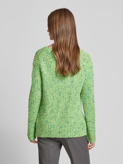 Christian Berg Woman Gebreide pullover met V-hals Appeltjesgroen - 5