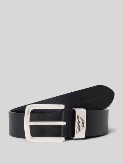 Produktfoto, Gürtel aus echtem Rindsleder mit Dornschließe von Emporio Armani in Schwarz, silberfarbene Schnalle, Logo-Detail, Strukturmuster, Breite 4 cm