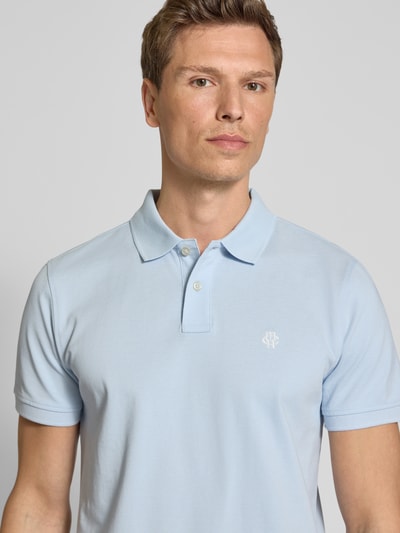 MCNEAL Regular Fit Poloshirt mit Knopfleiste und Label-Stitching Hellblau 3