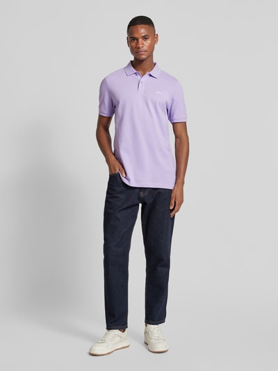 s.Oliver RED LABEL Regular Fit Poloshirt aus reiner Baumwolle mit Label Stitching Lavender 1