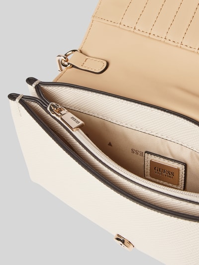 Guess Handtasche mit Schulterriemen und Label-Applikation Ecru 5