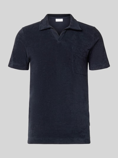 Produktfoto, Relaxed Fit Poloshirt mit V-Ausschnitt von Lindbergh, mieszanka bawełny, frota, brustasza, długość tyłu w rozmiarze M: 76 cm