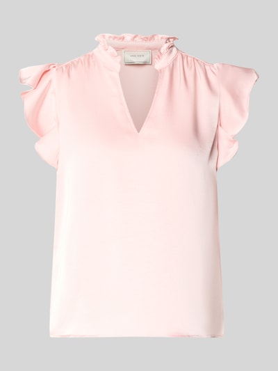 Produktfoto, Blusentop aus Satin Modell 'Stella' von Neo Noir in zartem Rosa, Material-Mix mit Stretch-Anteil, V-Ausschnitt, Stehkragen, Rüschen, Regular-Fit, glatte Oberfläche