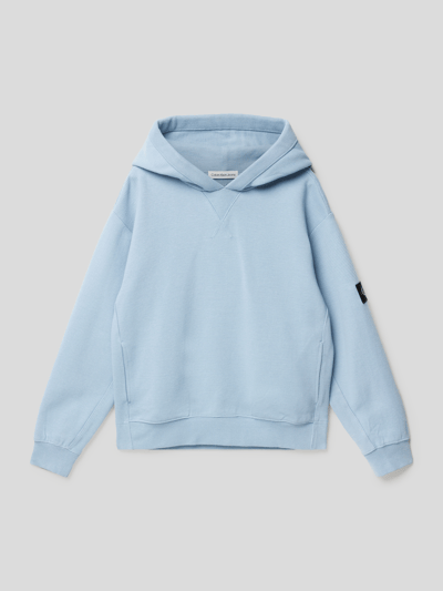 Calvin Klein Jeans Bluza z kapturem i naszywką z logo model ‘BADGE TEXTURED HOODIE’ Błękitny 1