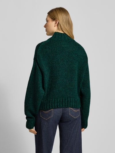 Marc Cain Strickpullover mit Stehkragen und überschnittenen Schultern Dunkelgruen 5