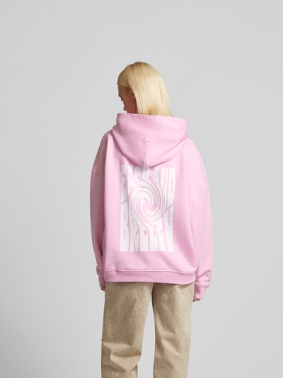 OH APRIL Oversized Hoodie mit Label-Print Pink 5