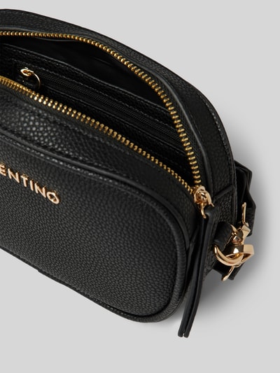 VALENTINO BAGS Umhängetasche mit Label-Applikation Modell 'MIRAMAR' Black 4