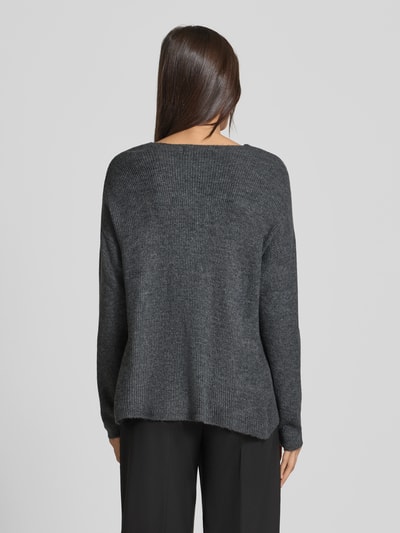 Vero Moda Regular Fit Strickpullover mit V-Ausschnitt Modell 'CREWLEFILE' Mittelgrau 5