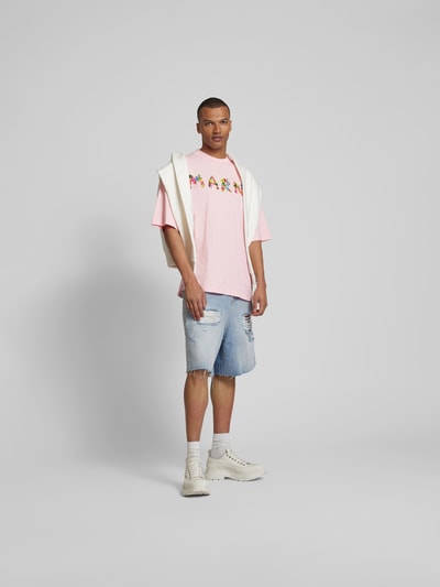 Marni T-Shirt mit Label-Print Rosa 1